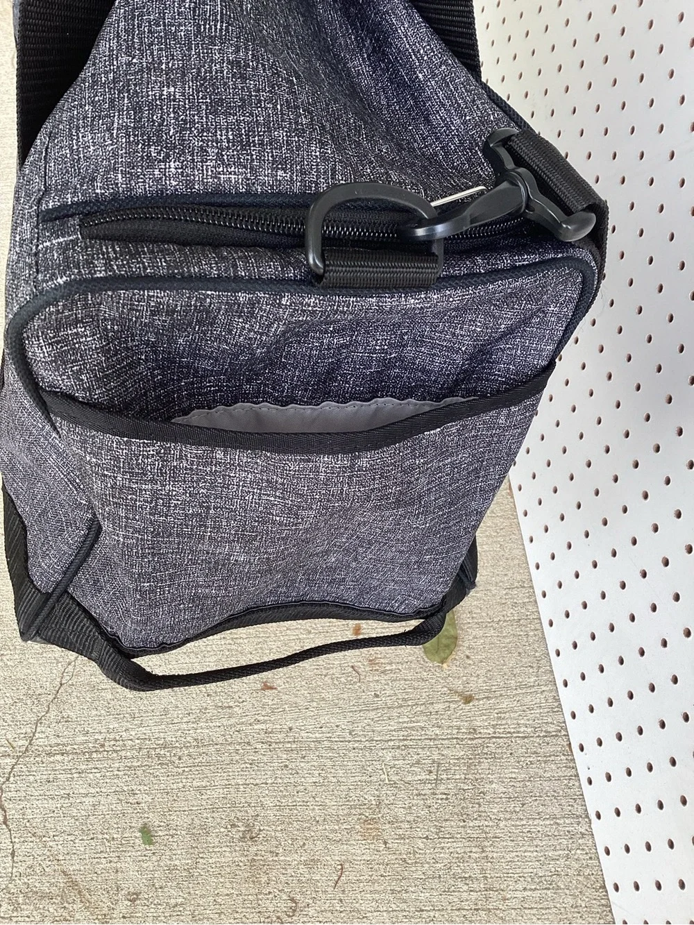 Nike Gray Heather Duffel Bag Small Gym Travel Carry-On Black Strap Swoosh